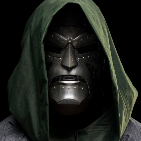 Hasbro Pulse Marvel Legends Series Doctor Doom Premium Roleplay Helmet